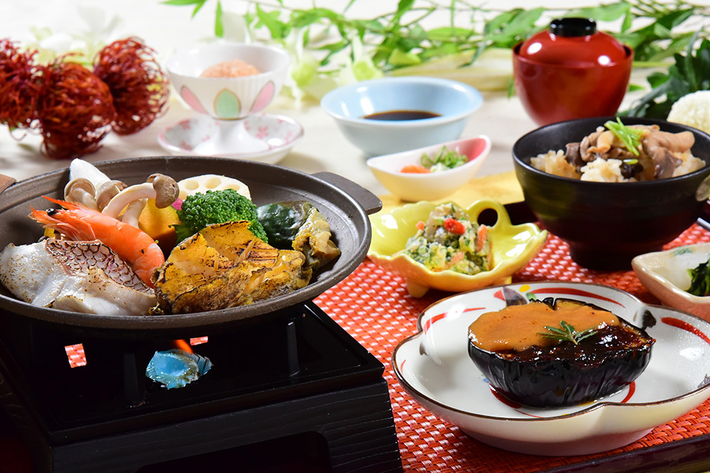 あわびと海鮮の陶板焼膳
